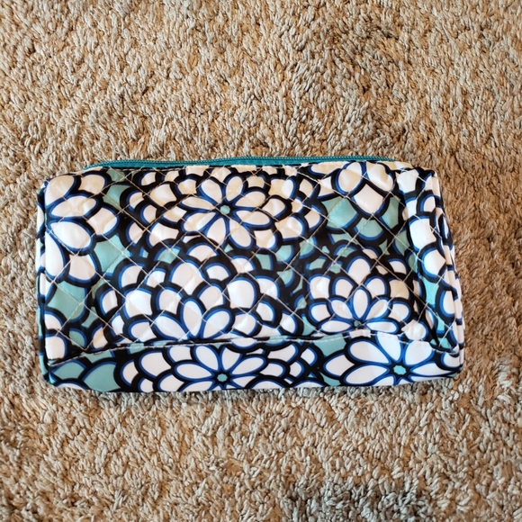 Bags - Picture 5 of 6